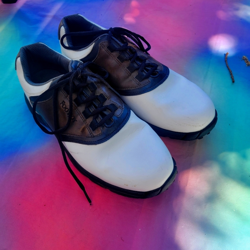 Men's golf shoes